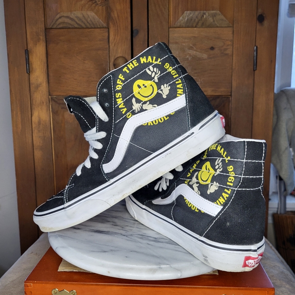 Vans Mens Black High-Top Sneakers - Picture 15 of 15